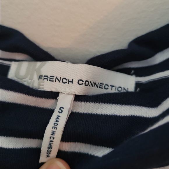 NWOT Off Shoulder Stripped Top - Picture 6 of 6